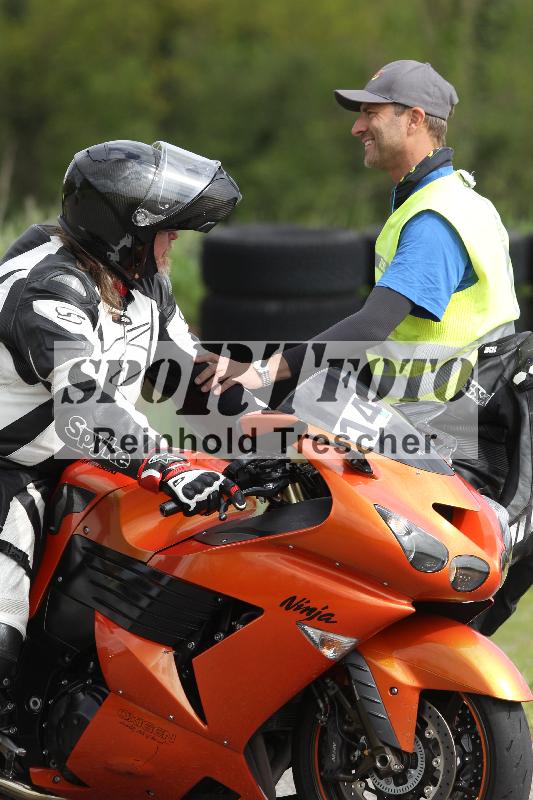 /Archiv-2025/10 23.04.2025 Cornu Master School ADR/gruen-vert/14